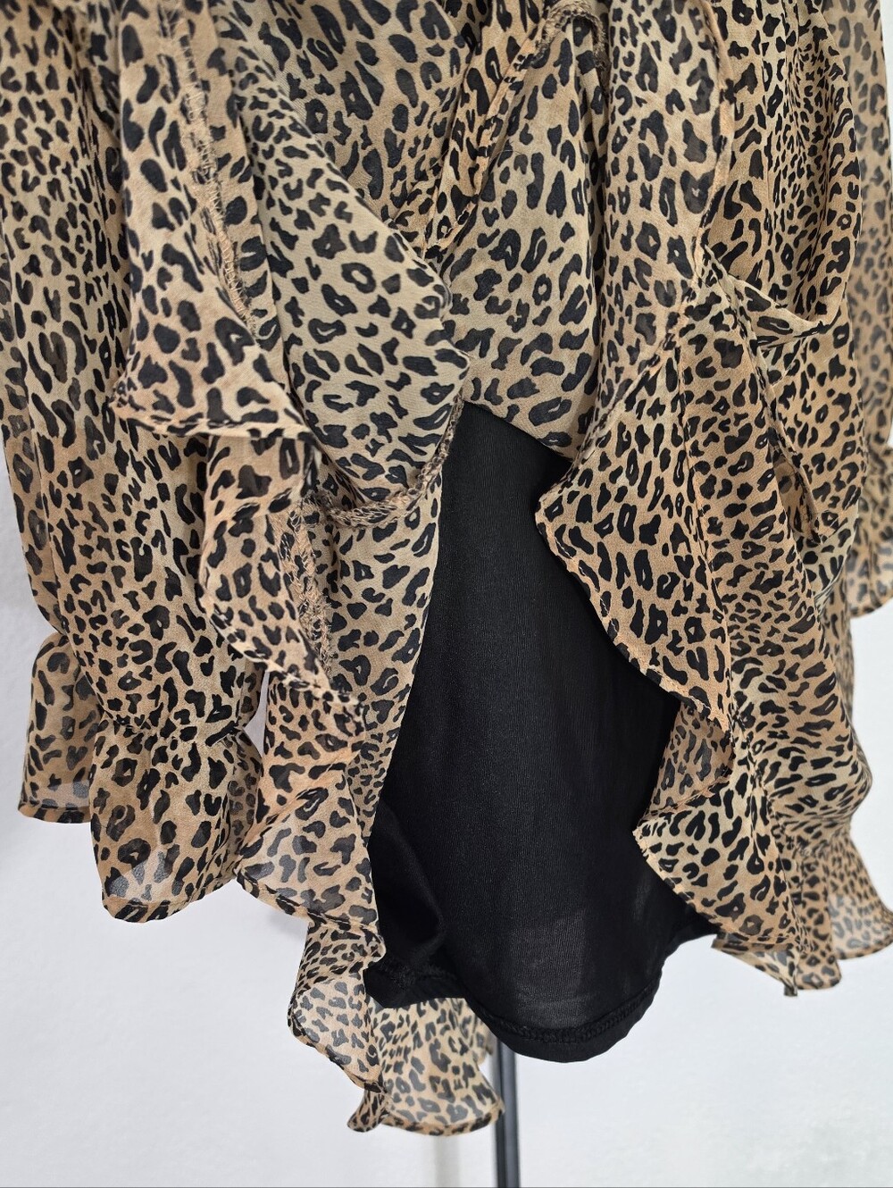 H&M Divided Leopard Print Ruffle Detail Wrap Mini Dress Brown Size O - Picture 10 of 17